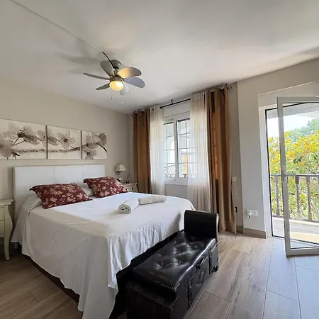 R162 Alba Alorda Park Holiday home *